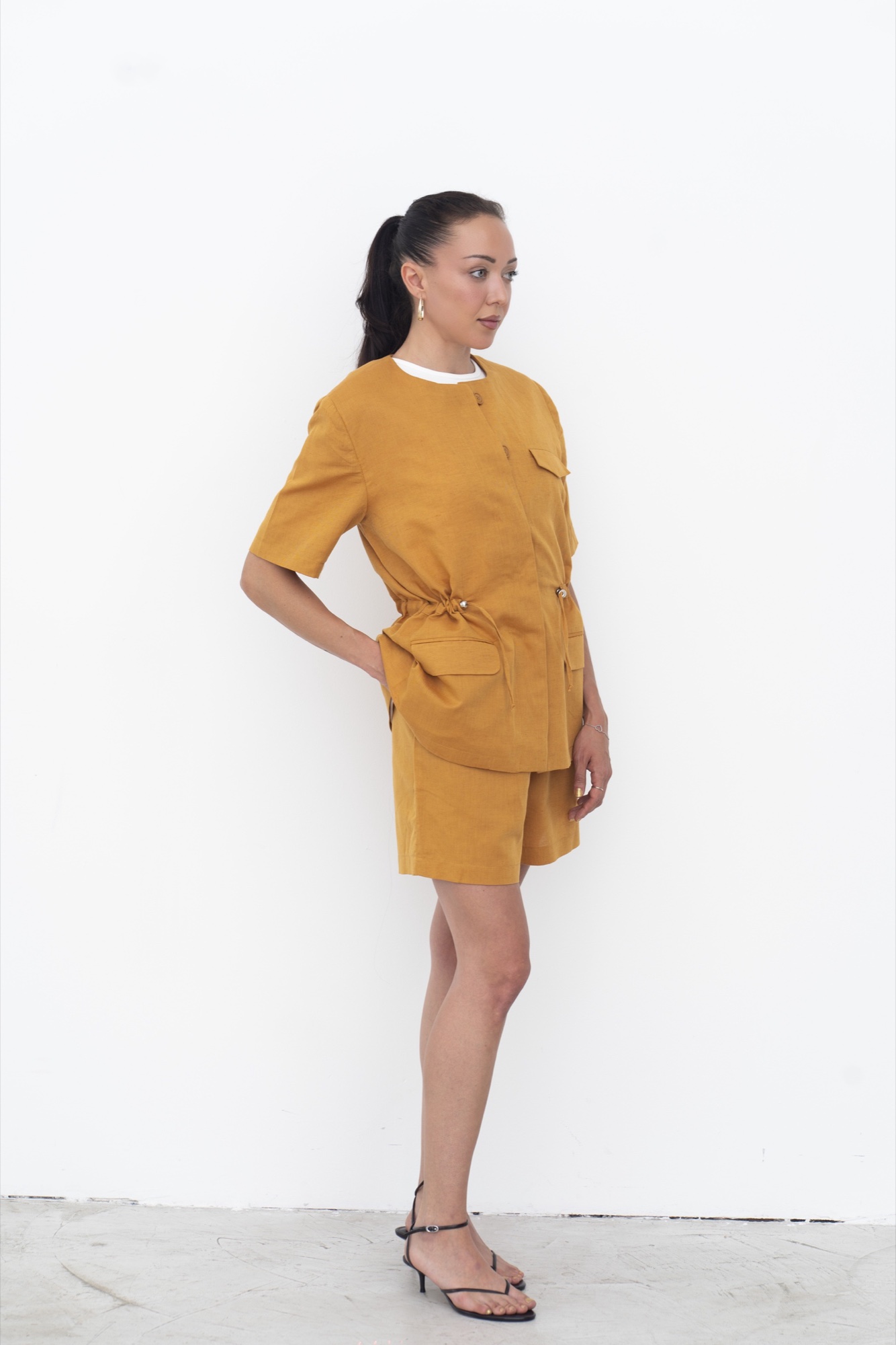 linen shorts — Orange