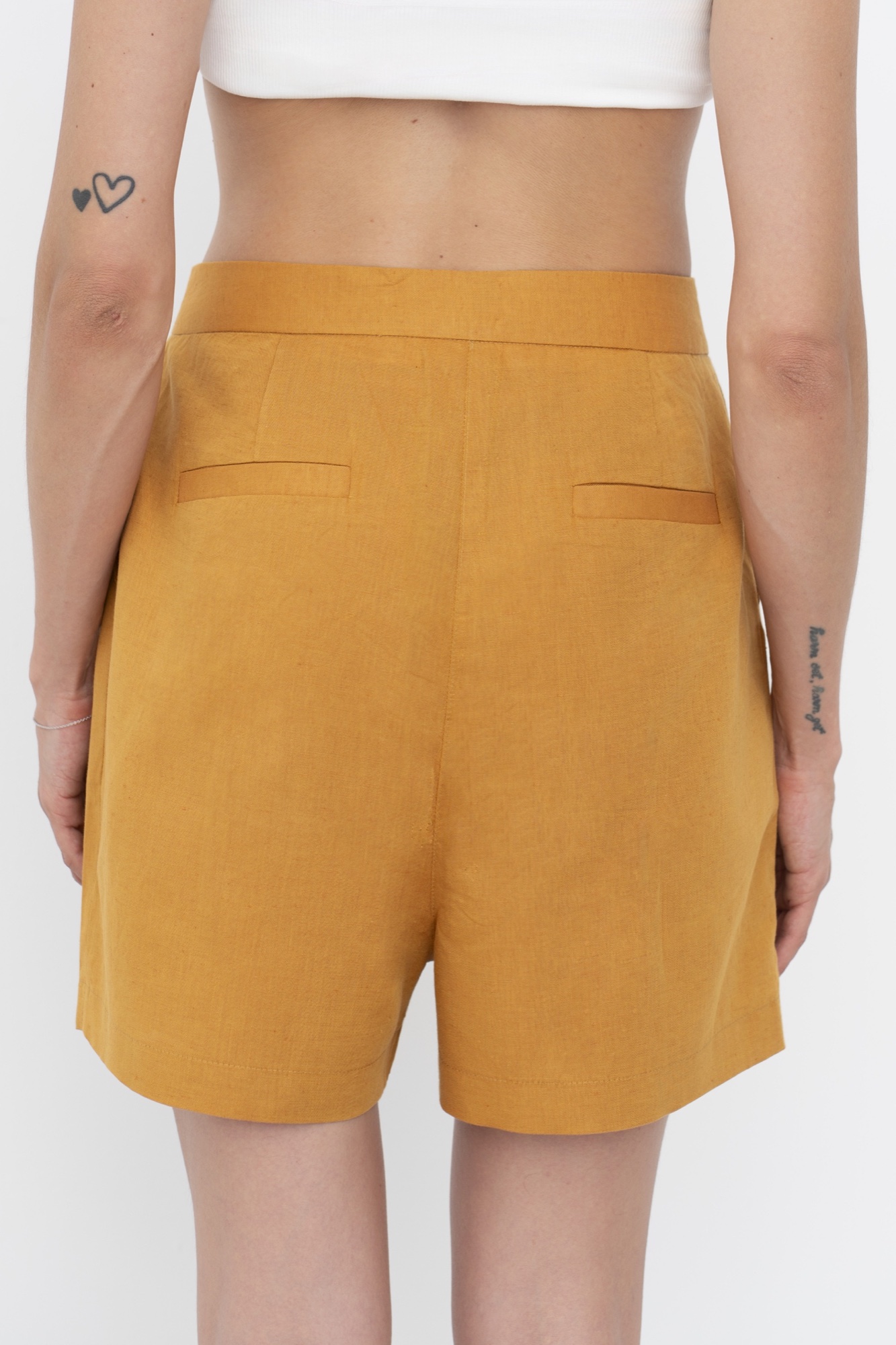 linen shorts — Orange