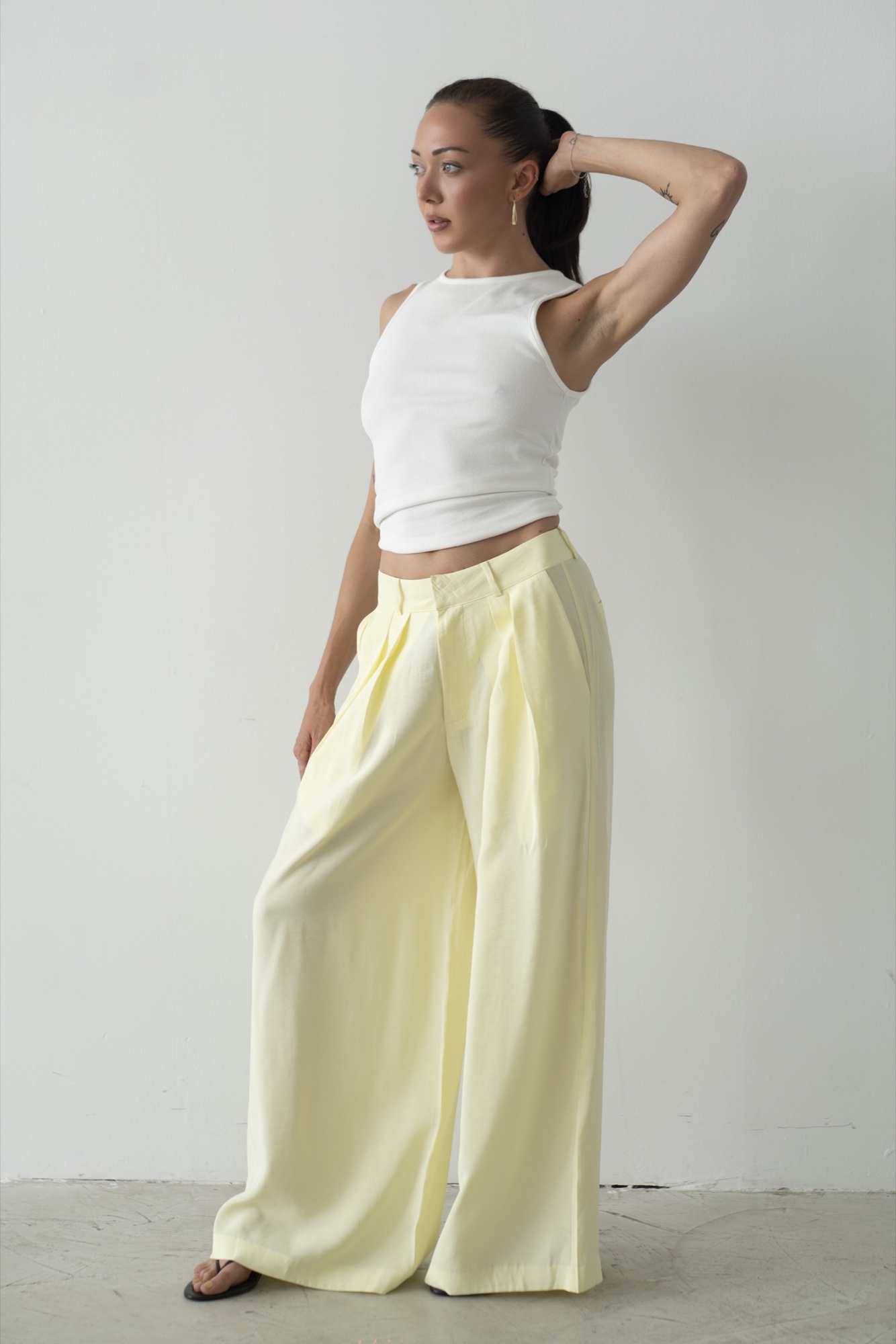 low waisted wide leg pants — Lemon